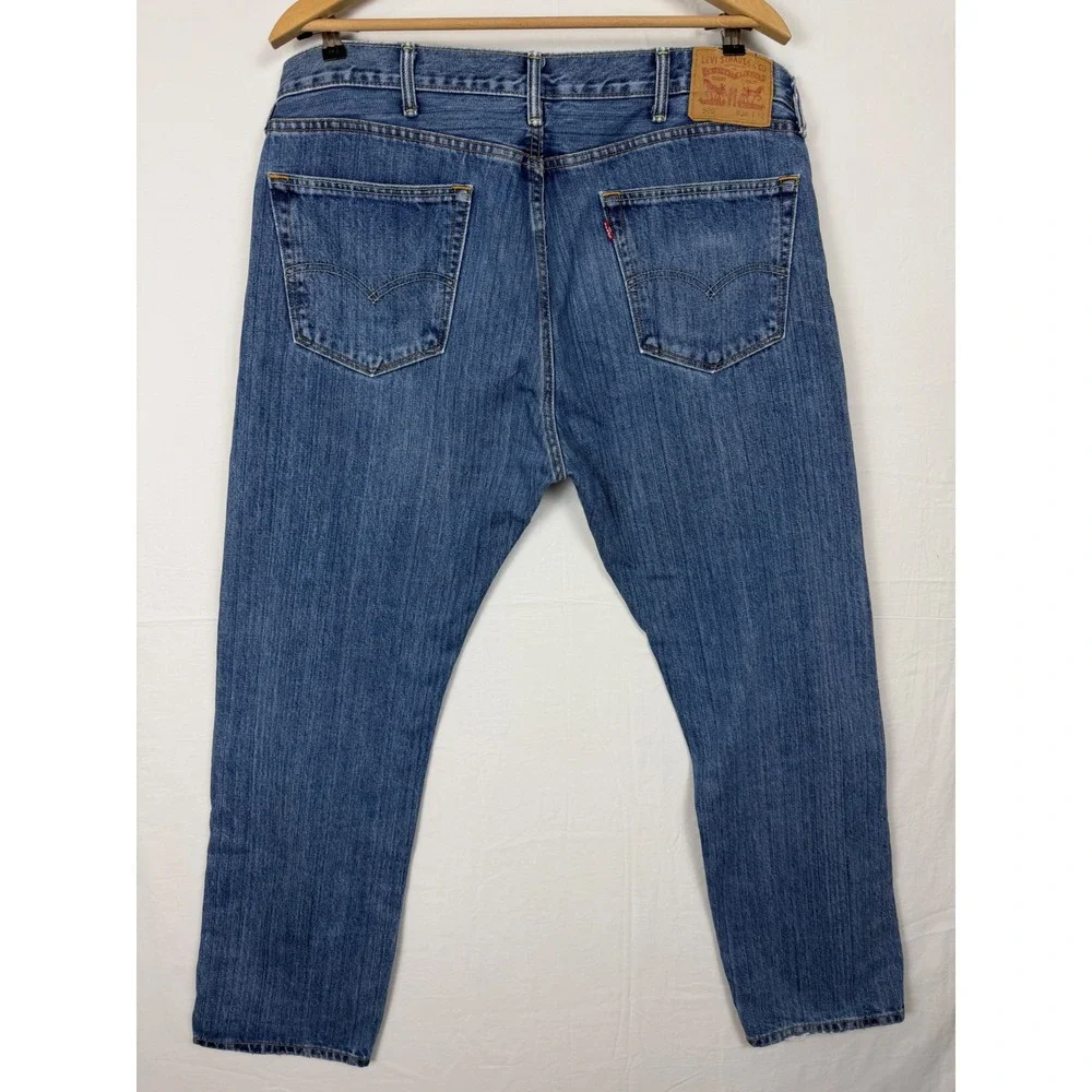 Levi's 505 Straight Leg Jeans Men's 38x32 Blue Medium Wash Denim Casual Classic